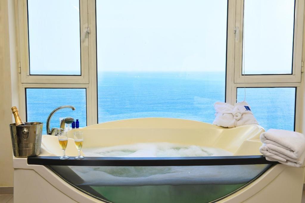 Portaluna Hotel & Resort Jounieh Exterior foto